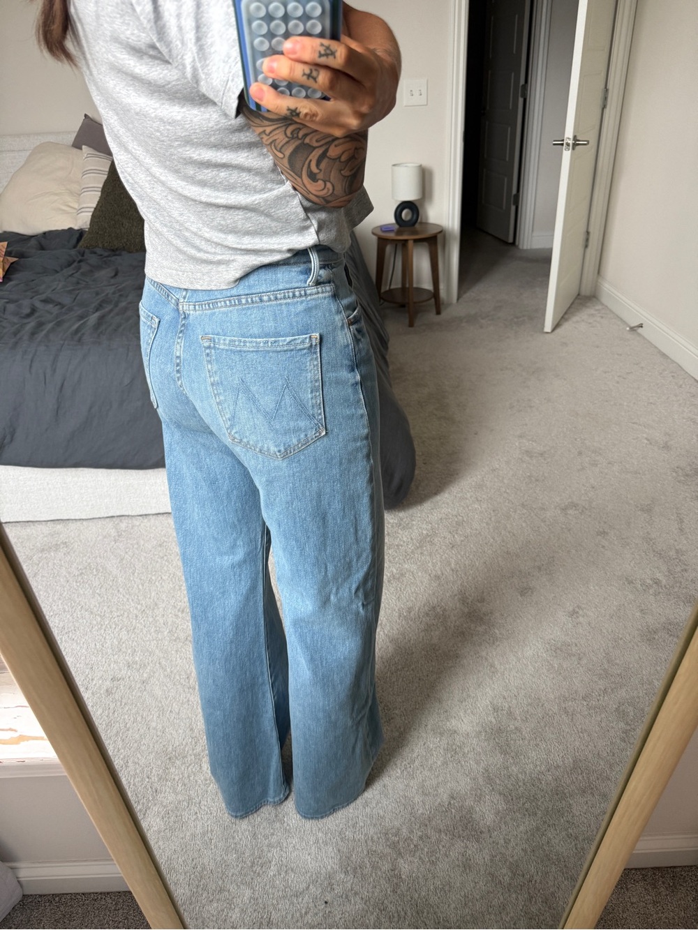 MOTHER The Lasso Sneak wide leg jeans - Picture 2 of 7